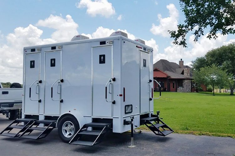 Portable-Restroom-Trailer